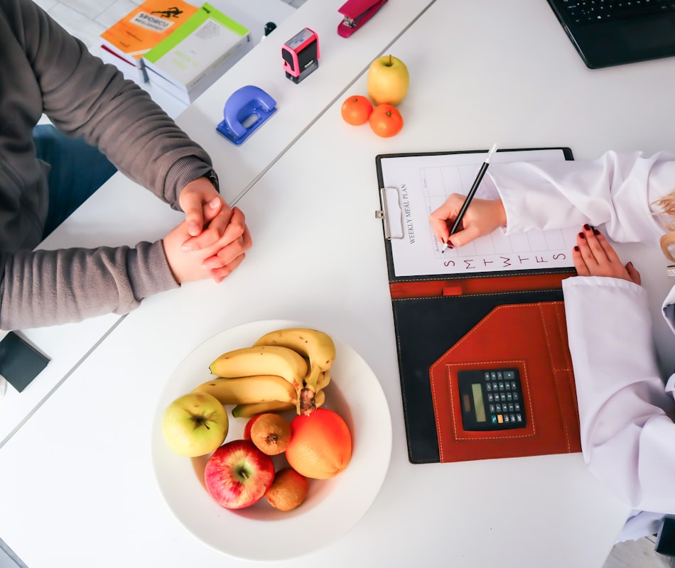Fresh nutritious meals and healthy ingredients